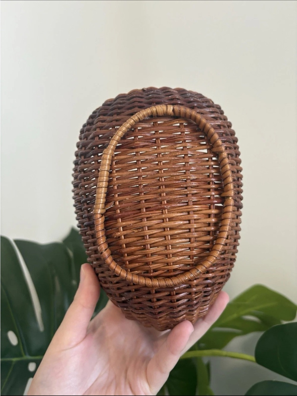 Vintage SMALL DEER Reindeer WICKER BASKET Planter Woven Rattan 10” H - Picture 3 of 10